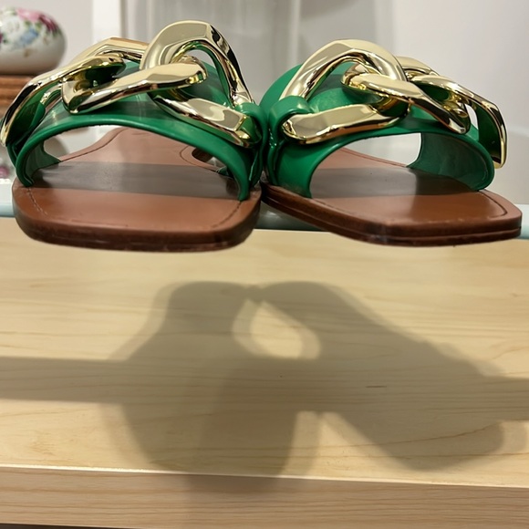 Zara Green Slide Sandals with Gold Chain - Picture 6 of 7